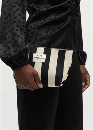 Knit stripe hof Make-up bag Black Mads Nørgaard 